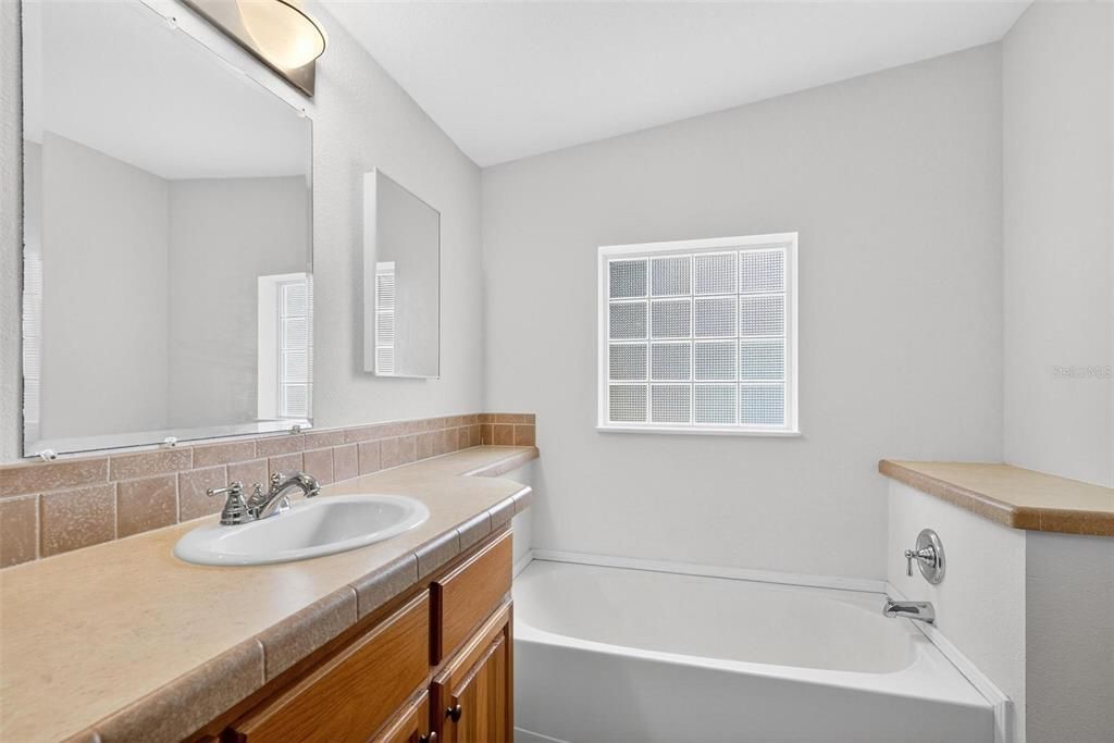 For Sale: $600,000 (3 beds, 2 baths, 1620 Square Feet)