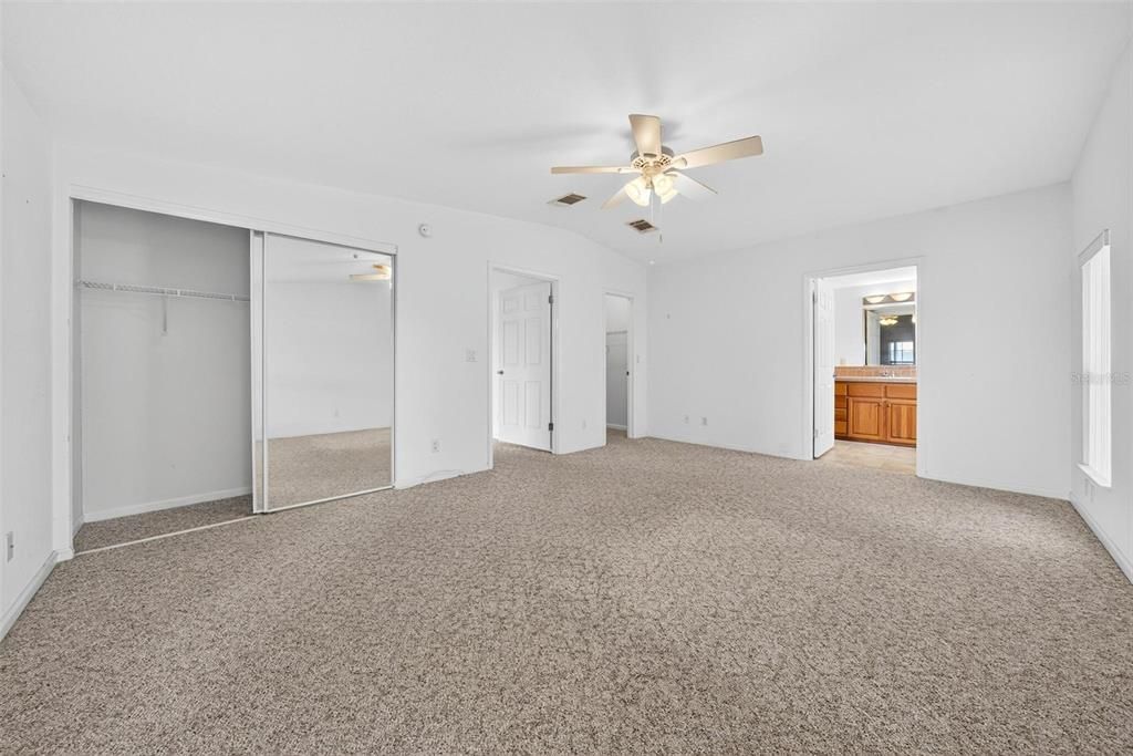 For Sale: $600,000 (3 beds, 2 baths, 1620 Square Feet)