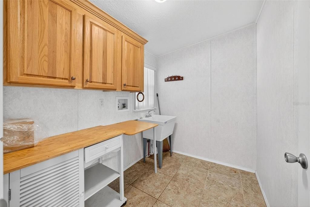 For Sale: $600,000 (3 beds, 2 baths, 1620 Square Feet)