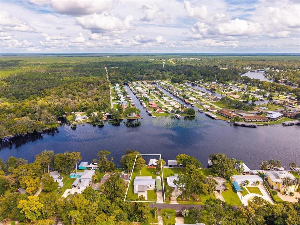 For Sale: $600,000 (3 beds, 2 baths, 1620 Square Feet)