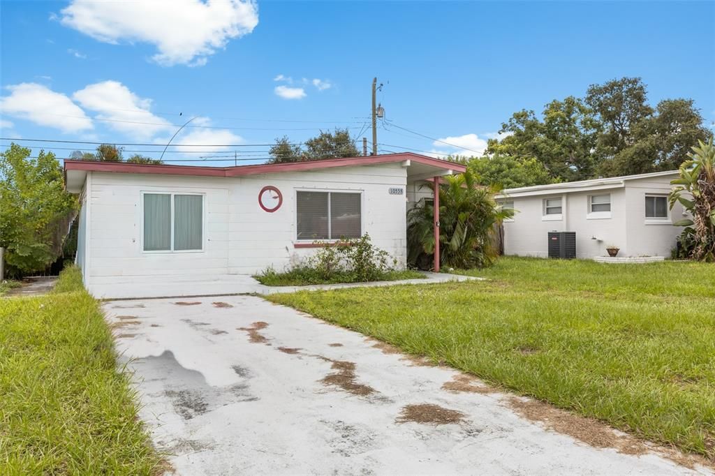 最近售出: $250,000 (2 贝兹, 2 浴室, 780 平方英尺)