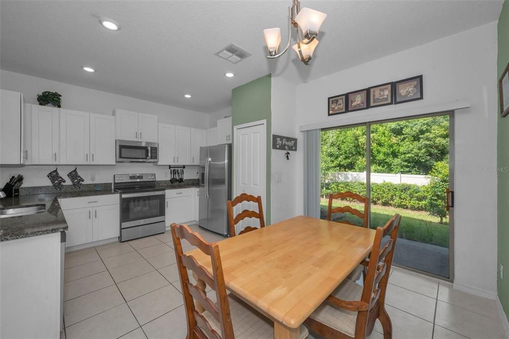For Sale: $280,000 (2 beds, 2 baths, 1541 Square Feet)