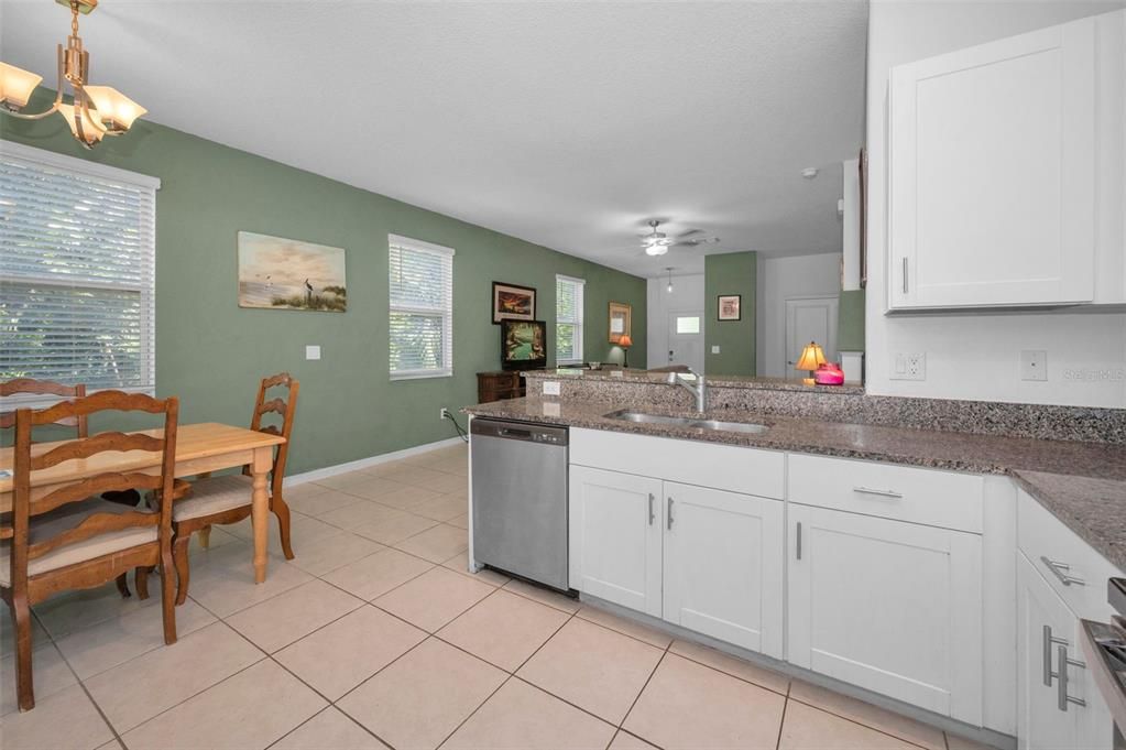 For Sale: $280,000 (2 beds, 2 baths, 1541 Square Feet)