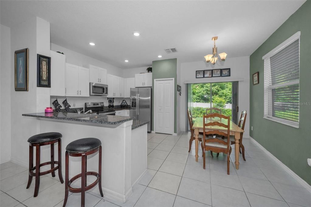 For Sale: $280,000 (2 beds, 2 baths, 1541 Square Feet)