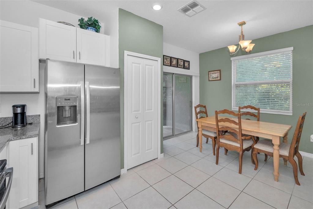 For Sale: $280,000 (2 beds, 2 baths, 1541 Square Feet)