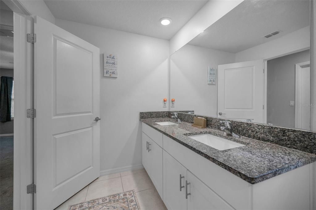 For Sale: $280,000 (2 beds, 2 baths, 1541 Square Feet)