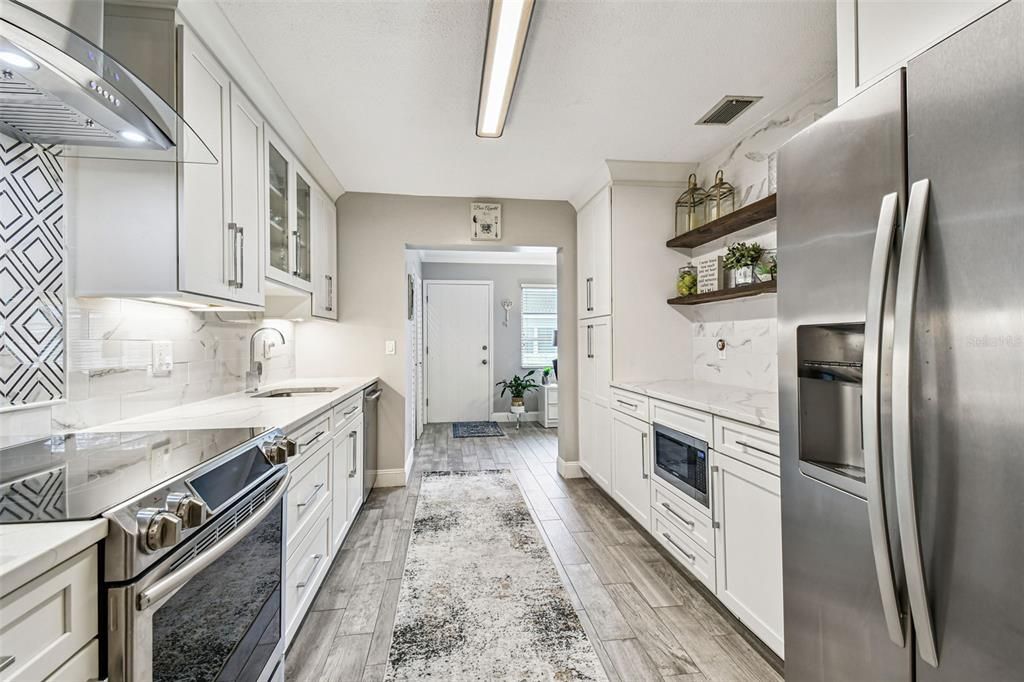 Active With Contract: $169,900 (2 beds, 1 baths, 1180 Square Feet)