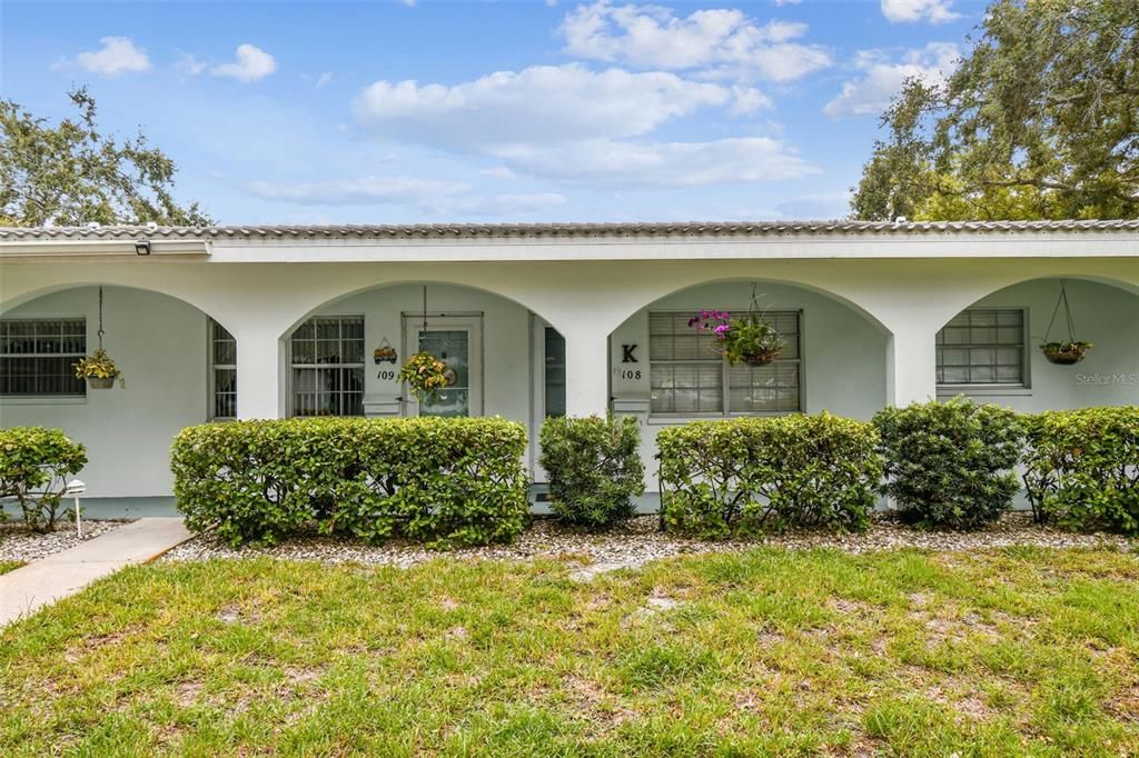 Active With Contract: $169,900 (2 beds, 1 baths, 1180 Square Feet)