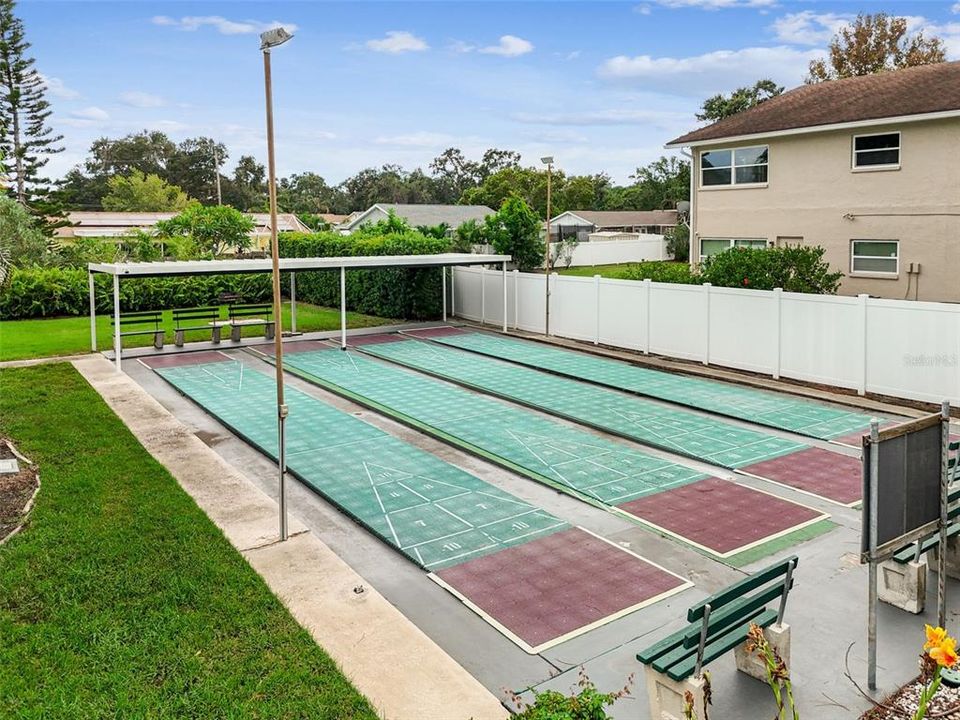 Active With Contract: $169,900 (2 beds, 1 baths, 1180 Square Feet)