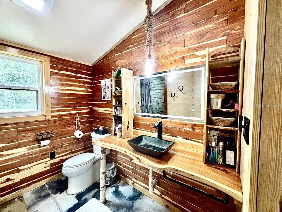 Под контрактом: $450,000 (2 спален, 2 ванн, 1344 Квадратных фут)