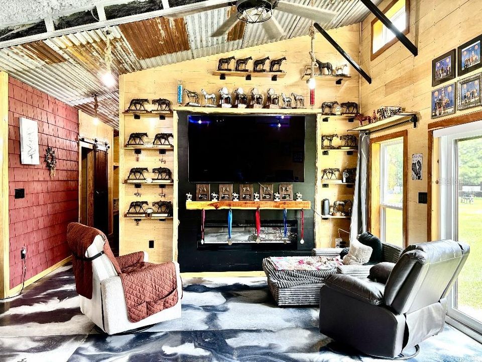 Под контрактом: $450,000 (2 спален, 2 ванн, 1344 Квадратных фут)