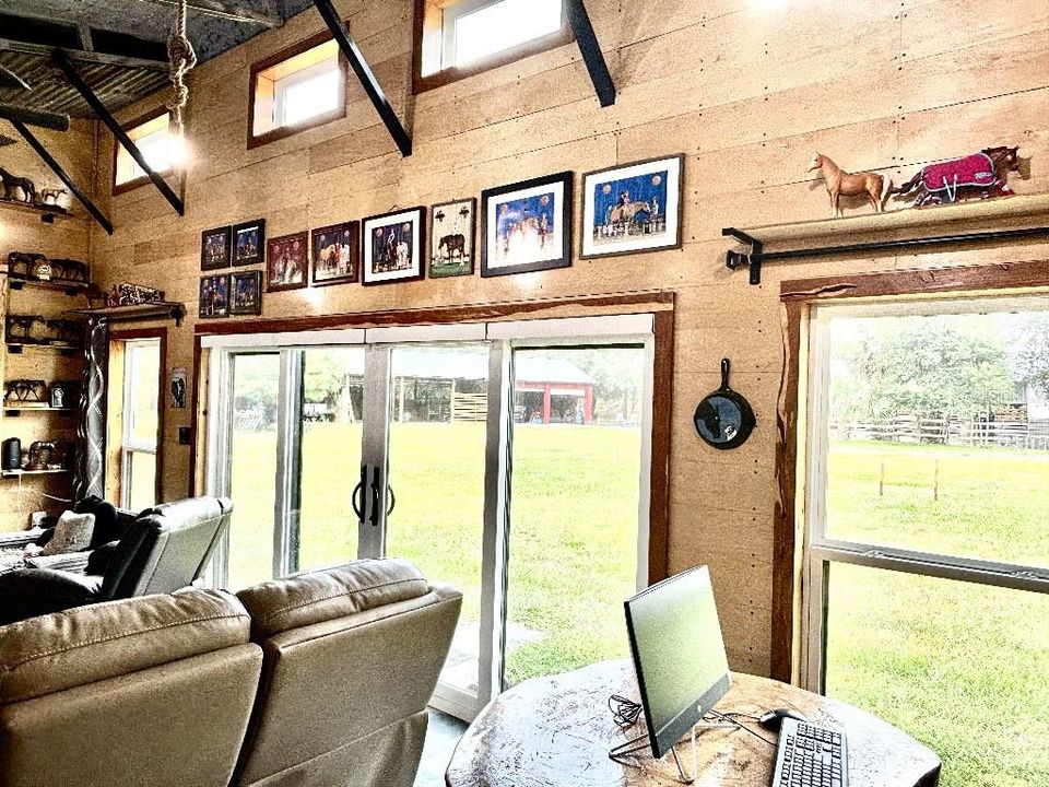 Под контрактом: $450,000 (2 спален, 2 ванн, 1344 Квадратных фут)