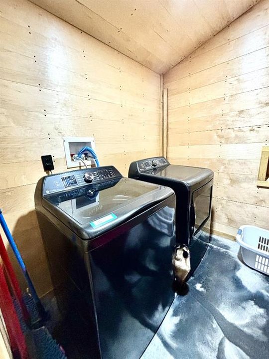 Под контрактом: $450,000 (2 спален, 2 ванн, 1344 Квадратных фут)