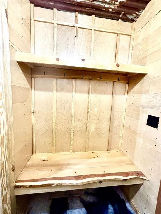 Под контрактом: $450,000 (2 спален, 2 ванн, 1344 Квадратных фут)