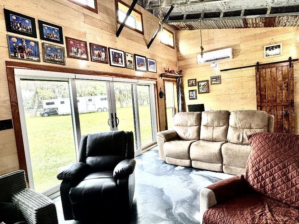 Под контрактом: $450,000 (2 спален, 2 ванн, 1344 Квадратных фут)