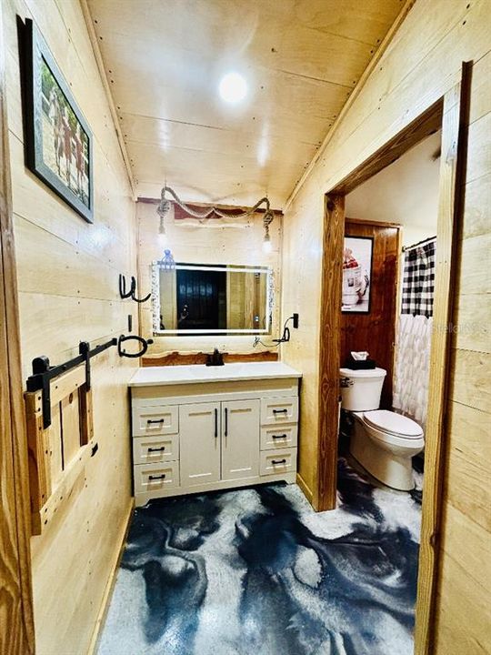 Под контрактом: $450,000 (2 спален, 2 ванн, 1344 Квадратных фут)