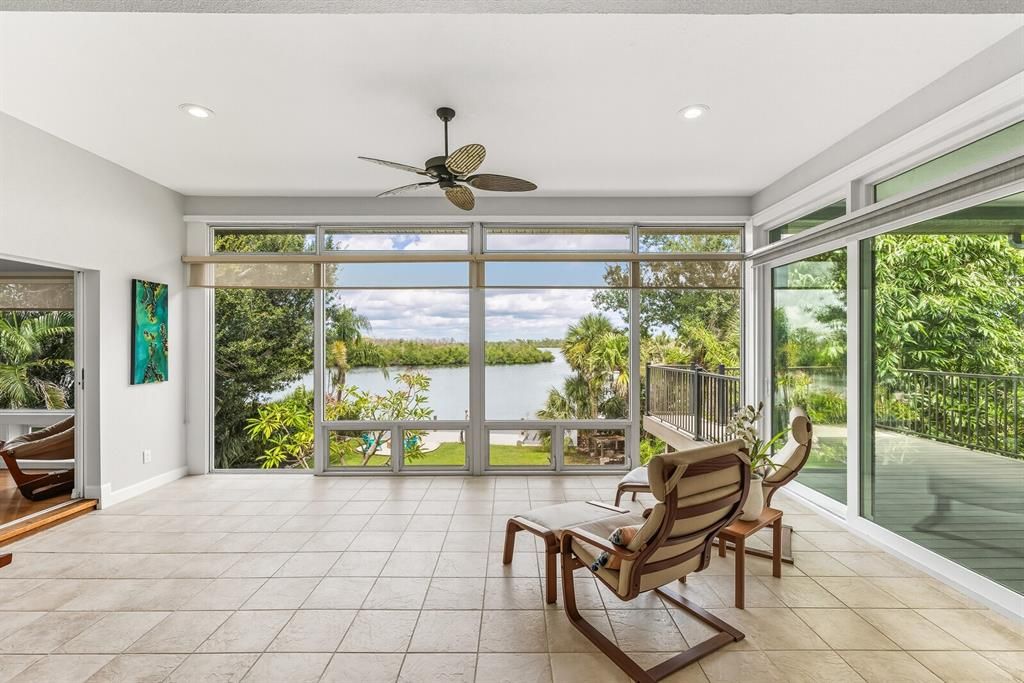 待售: $980,000 (3 贝兹, 2 浴室, 2440 平方英尺)