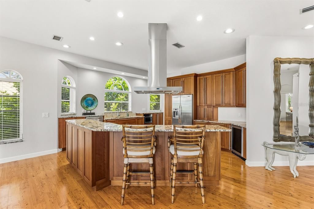 待售: $980,000 (3 贝兹, 2 浴室, 2440 平方英尺)