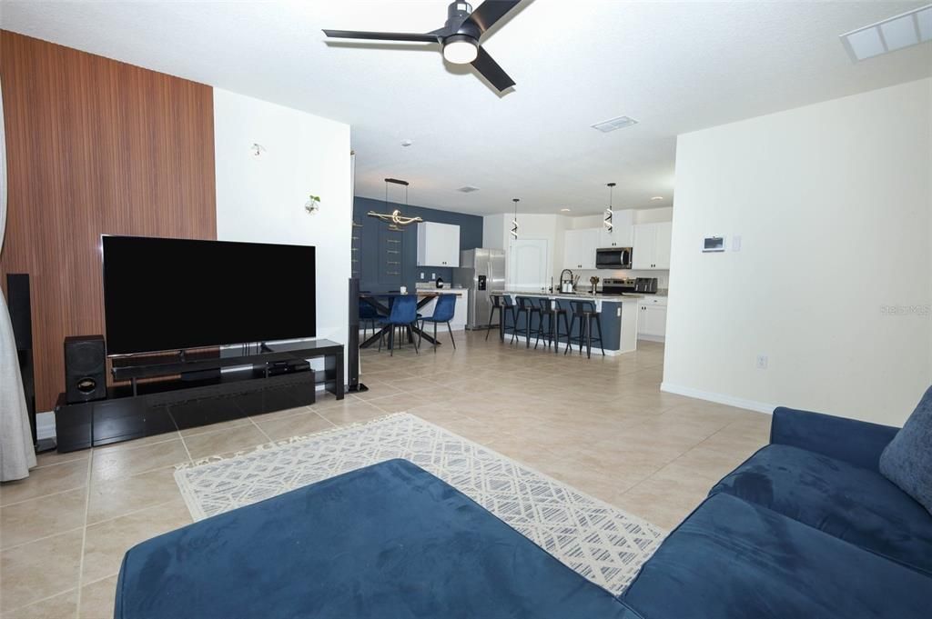 出租: $2,650 (4 贝兹, 2 浴室, 1828 平方英尺)