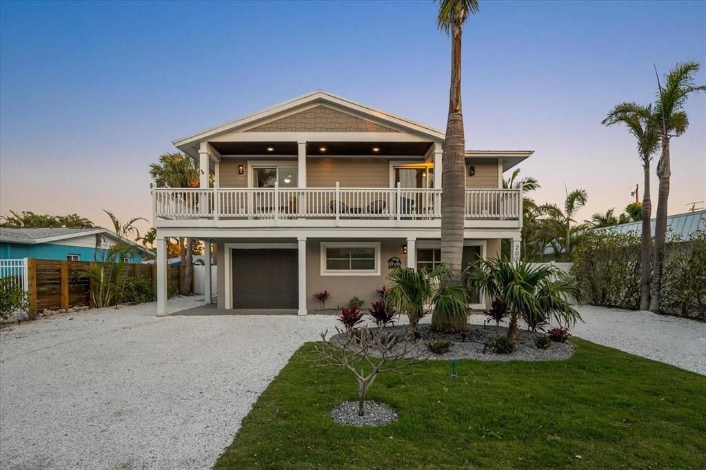 待售: $2,690,000 (4 贝兹, 3 浴室, 2153 平方英尺)