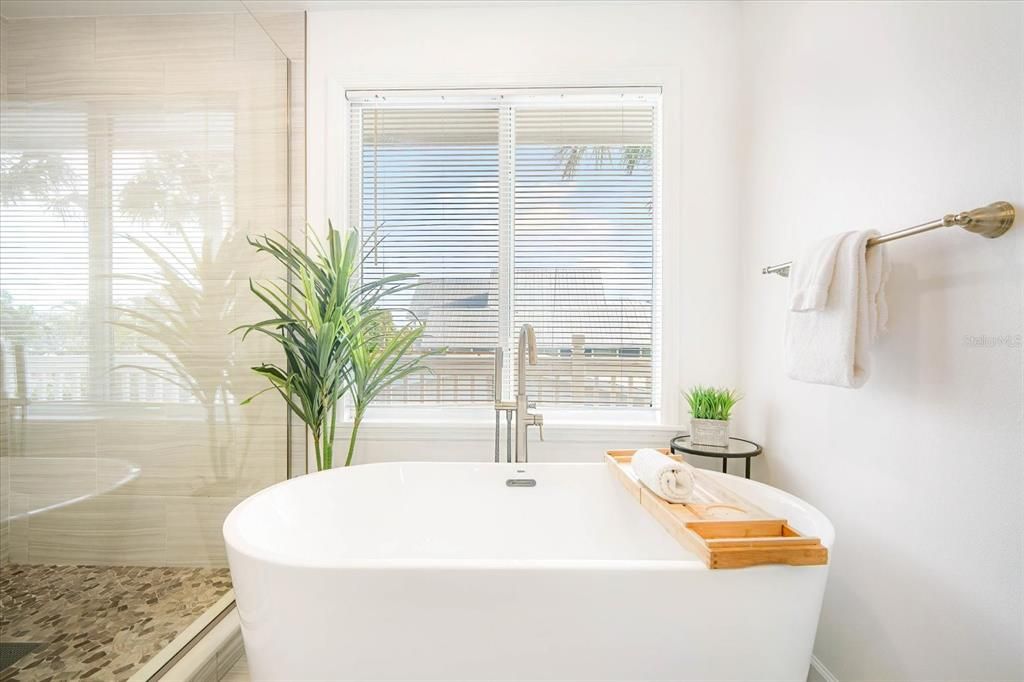 待售: $2,690,000 (4 贝兹, 3 浴室, 2153 平方英尺)