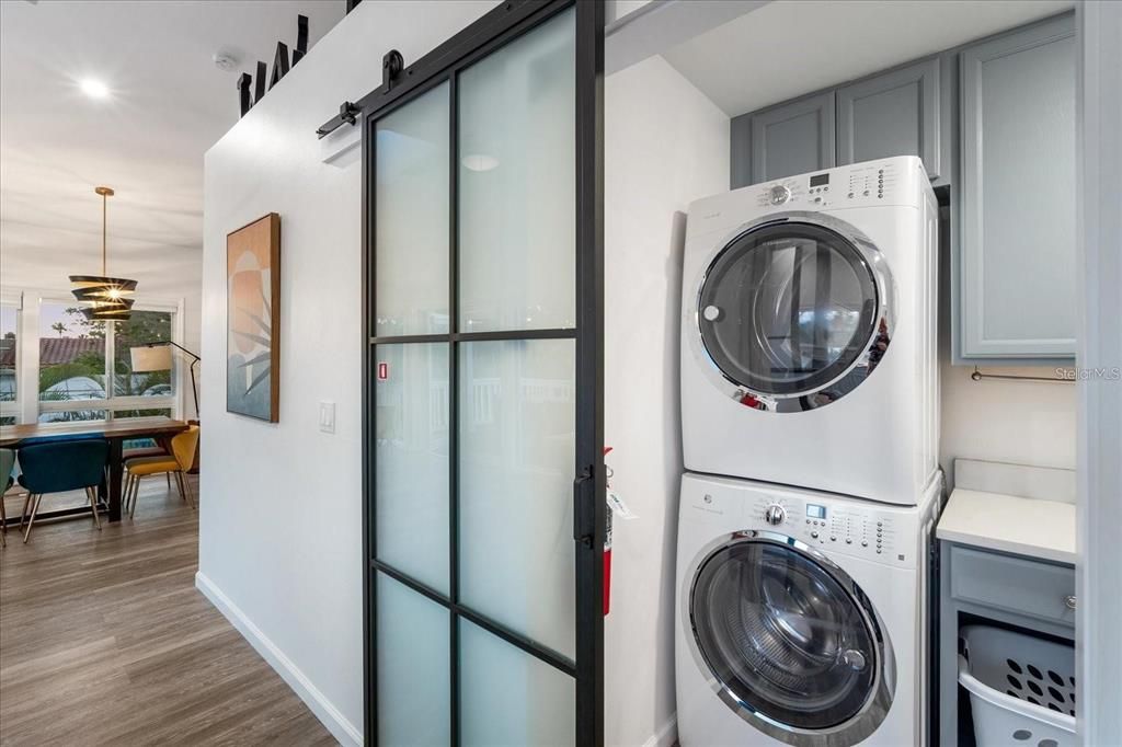 待售: $2,690,000 (4 贝兹, 3 浴室, 2153 平方英尺)