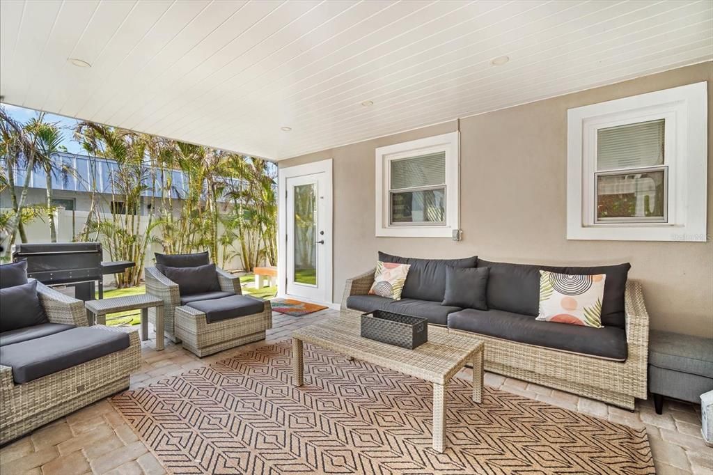 待售: $2,690,000 (4 贝兹, 3 浴室, 2153 平方英尺)