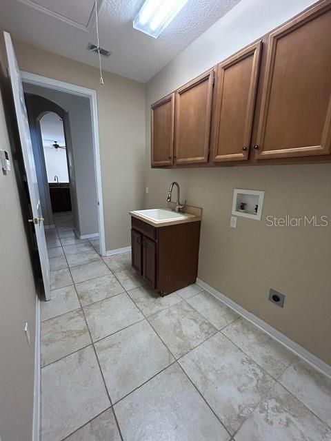 出租: $3,450 (4 贝兹, 3 浴室, 2819 平方英尺)