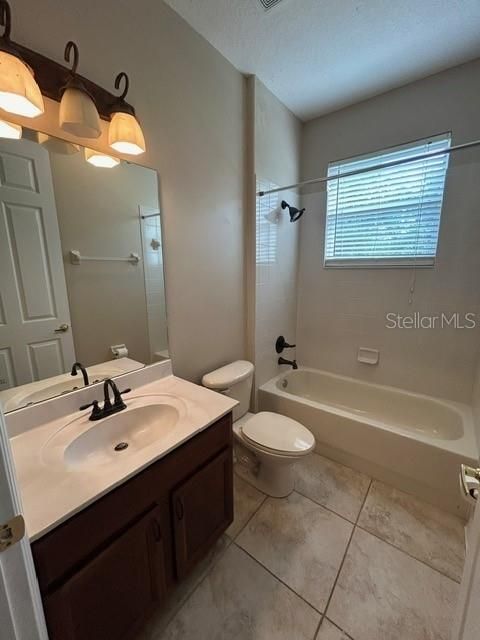 出租: $3,450 (4 贝兹, 3 浴室, 2819 平方英尺)