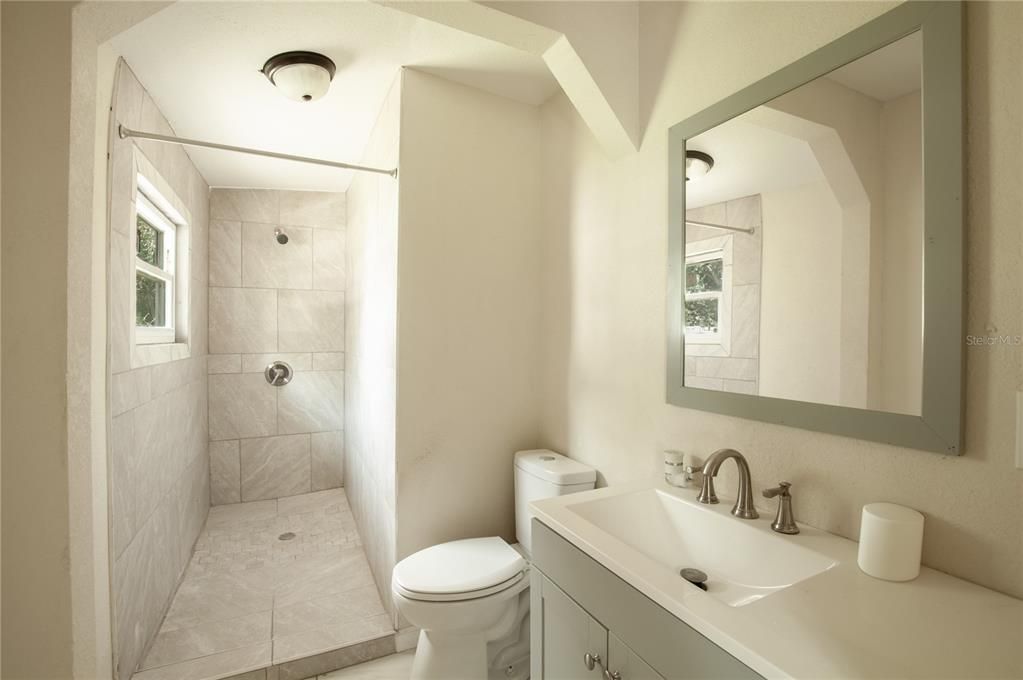 En Venta: $215,000 (2 camas, 2 baños, 900 Pies cuadrados)