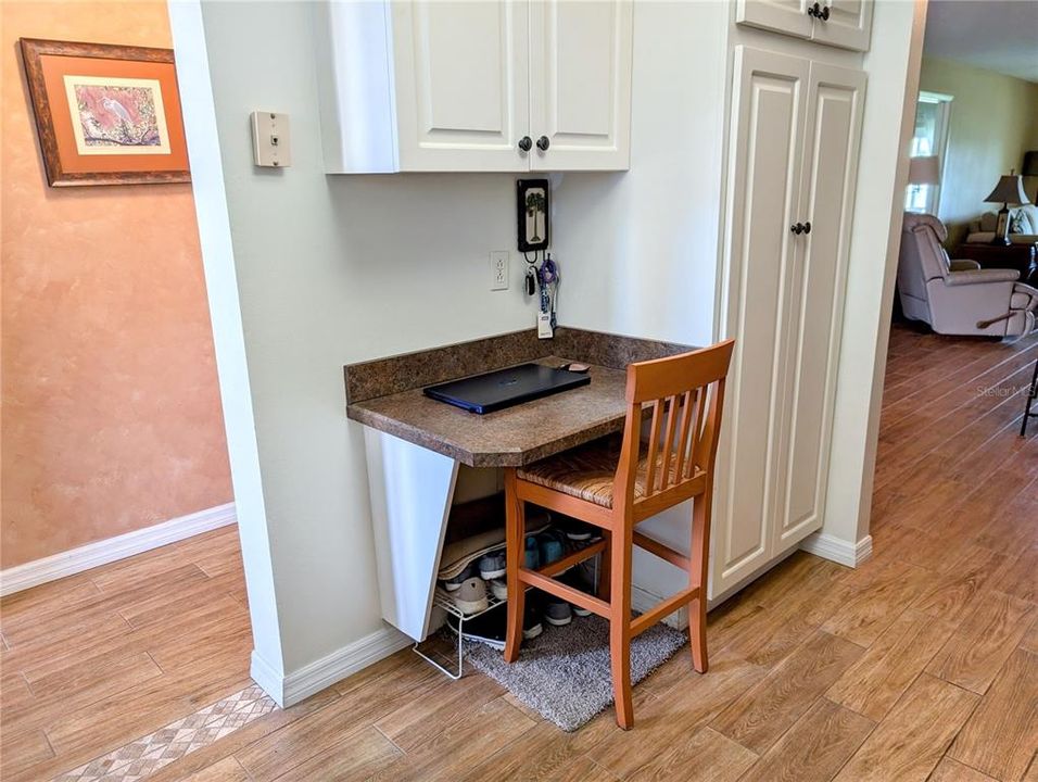 Active With Contract: $134,900 (2 beds, 2 baths, 1144 Square Feet)