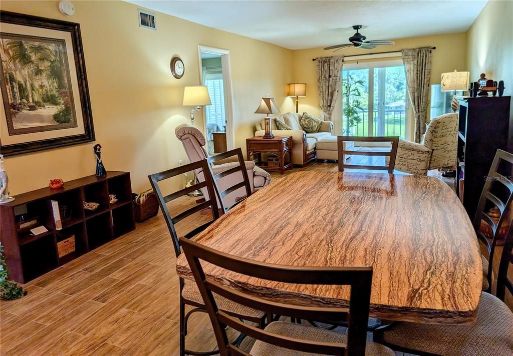 Active With Contract: $134,900 (2 beds, 2 baths, 1144 Square Feet)