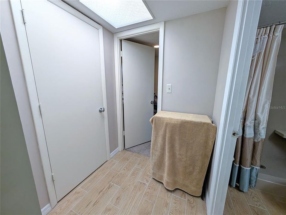 Active With Contract: $134,900 (2 beds, 2 baths, 1144 Square Feet)