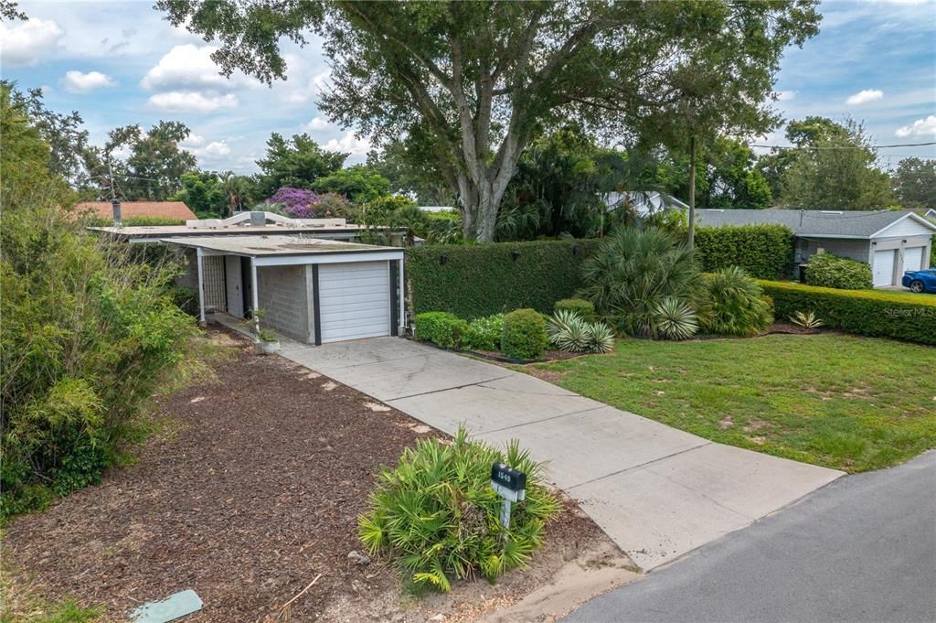 合同活跃: $400,000 (2 贝兹, 2 浴室, 1120 平方英尺)