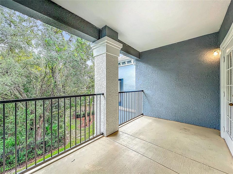 Active With Contract: $190,000 (1 beds, 1 baths, 782 Square Feet)