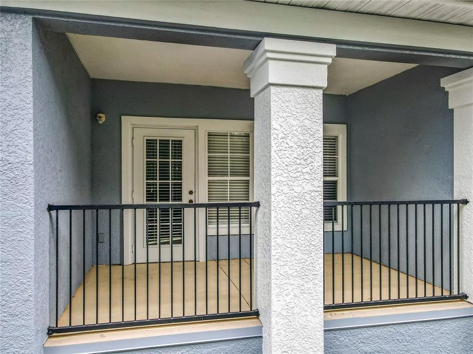 Active With Contract: $190,000 (1 beds, 1 baths, 782 Square Feet)