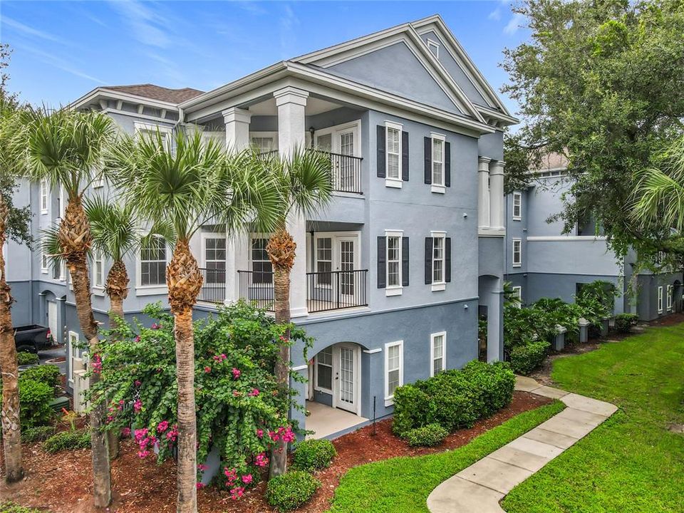 Active With Contract: $190,000 (1 beds, 1 baths, 782 Square Feet)