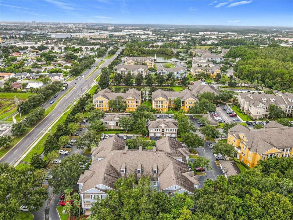 Active With Contract: $190,000 (1 beds, 1 baths, 782 Square Feet)