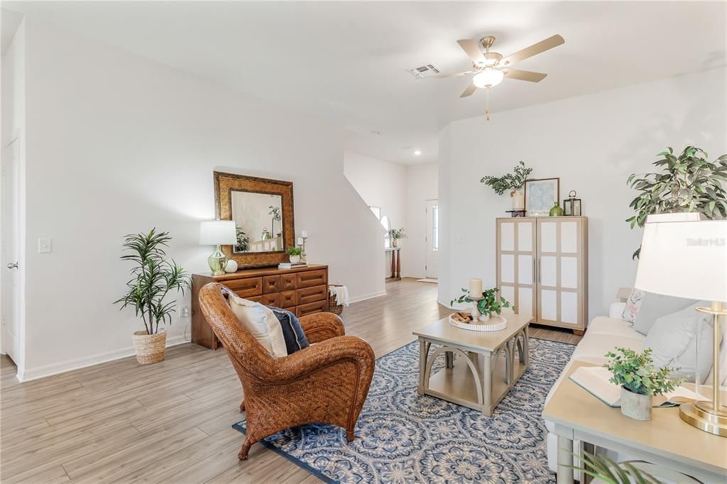 待售: $235,900 (3 贝兹, 2 浴室, 1731 平方英尺)