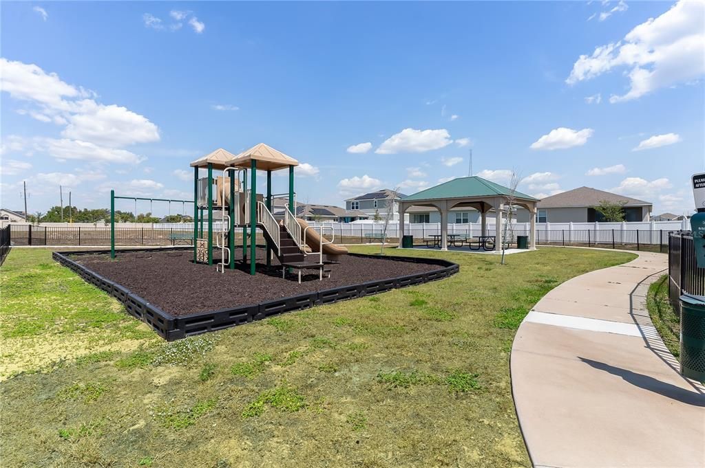 待售: $235,900 (3 贝兹, 2 浴室, 1731 平方英尺)