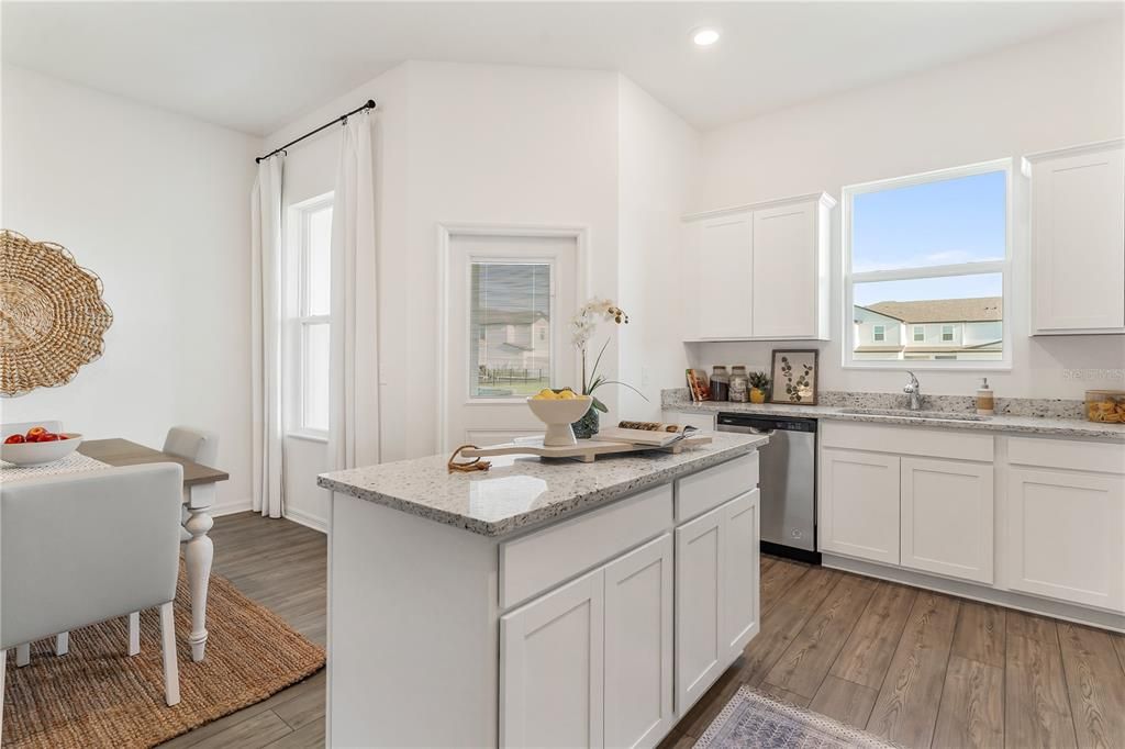 待售: $235,900 (3 贝兹, 2 浴室, 1731 平方英尺)