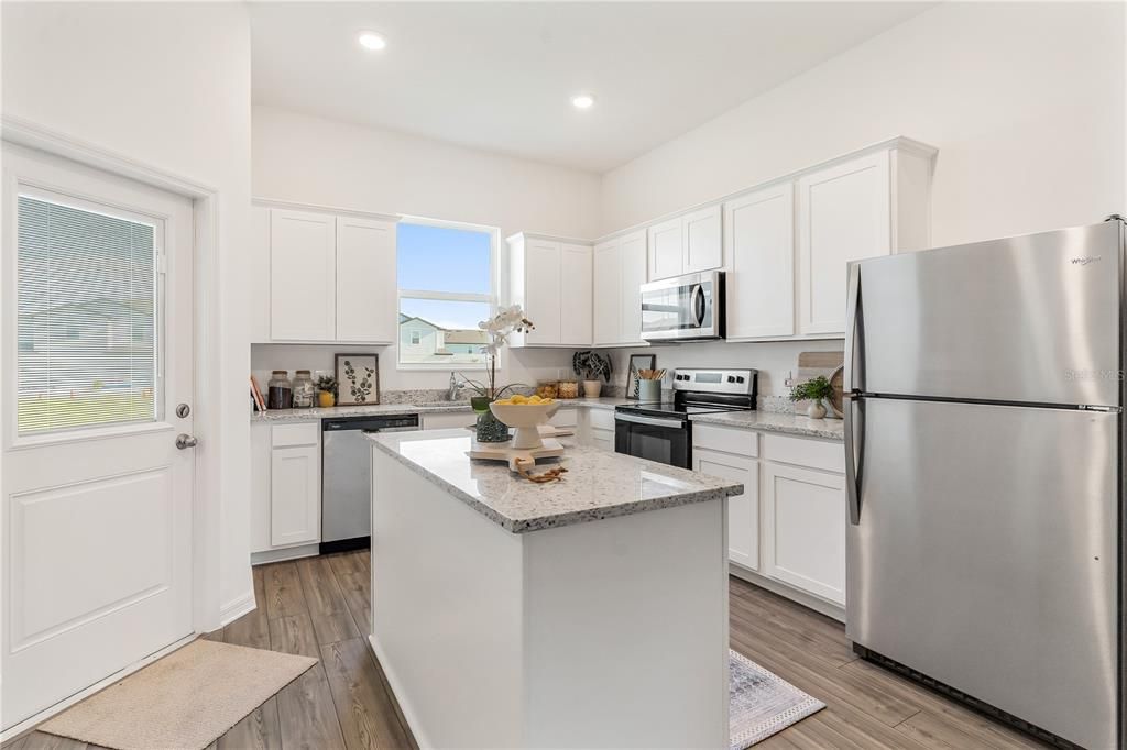 待售: $235,900 (3 贝兹, 2 浴室, 1731 平方英尺)