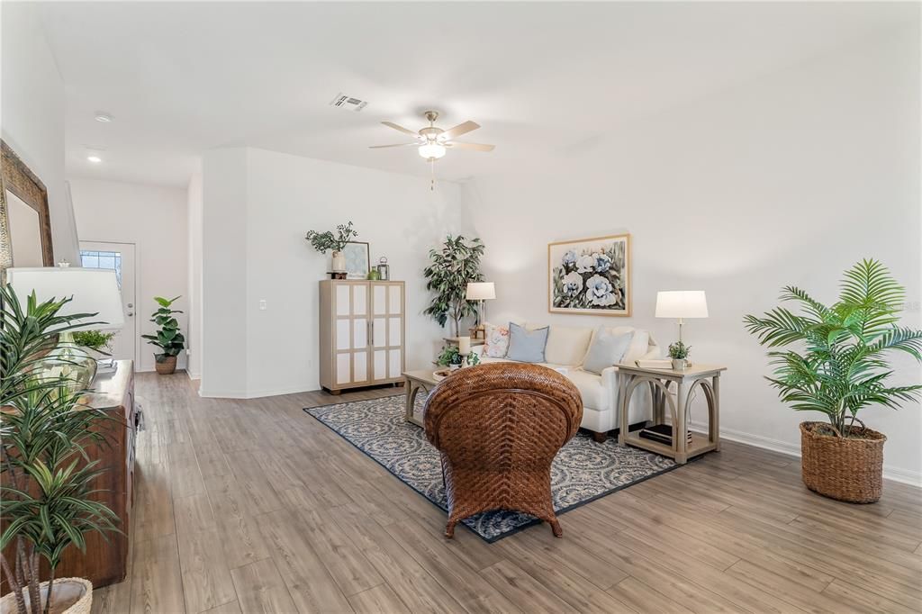 待售: $235,900 (3 贝兹, 2 浴室, 1731 平方英尺)