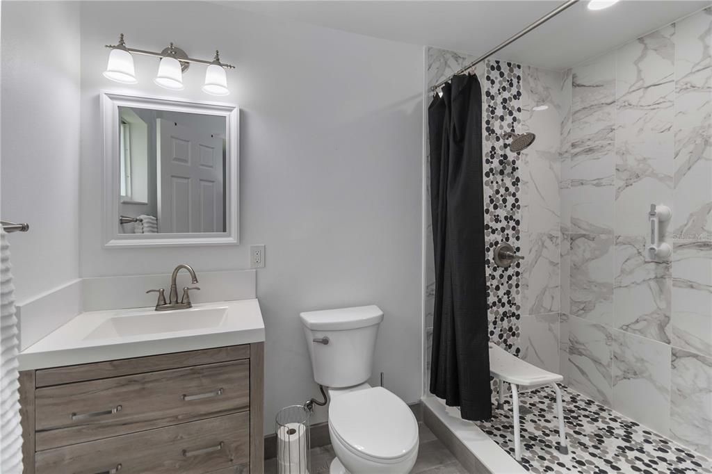 待售: $379,000 (5 贝兹, 2 浴室, 2072 平方英尺)