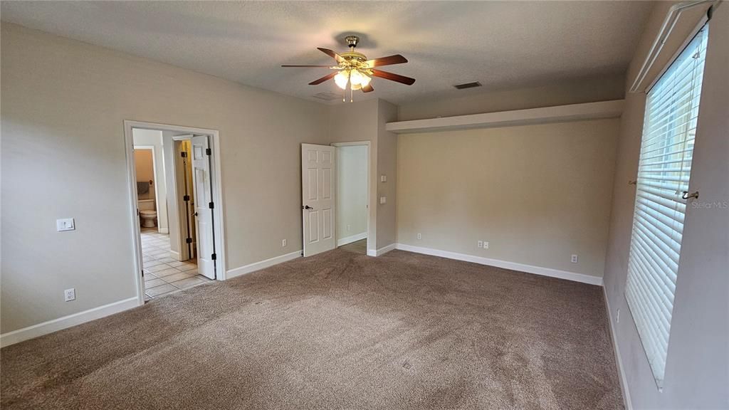 На продажу: $719,900 (3 спален, 2 ванн, 2491 Квадратных фут)