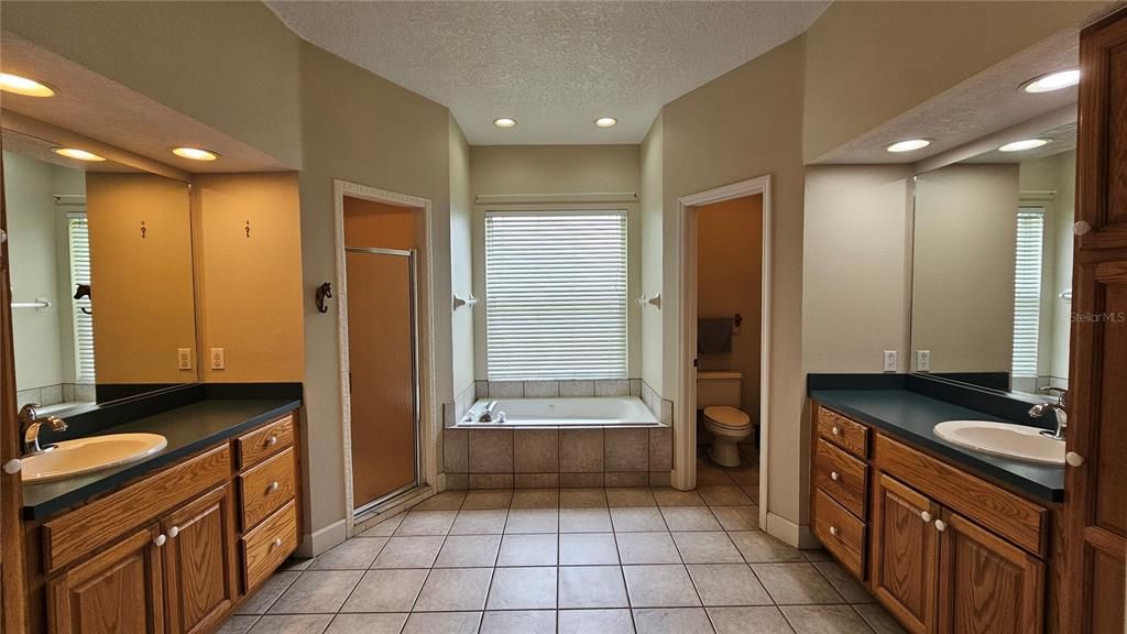 На продажу: $719,900 (3 спален, 2 ванн, 2491 Квадратных фут)