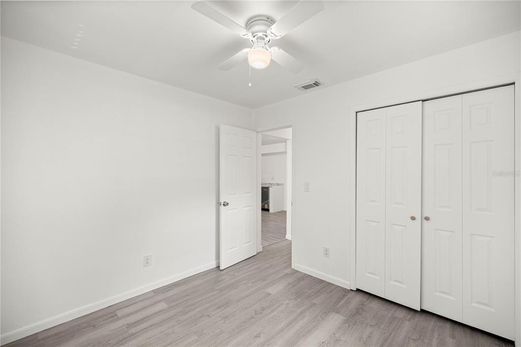 Active With Contract: $299,000 (4 beds, 0 baths, 986 Square Feet)