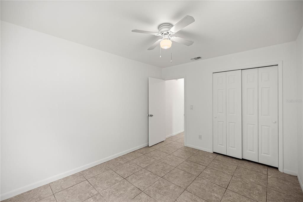 Active With Contract: $299,000 (4 beds, 0 baths, 986 Square Feet)