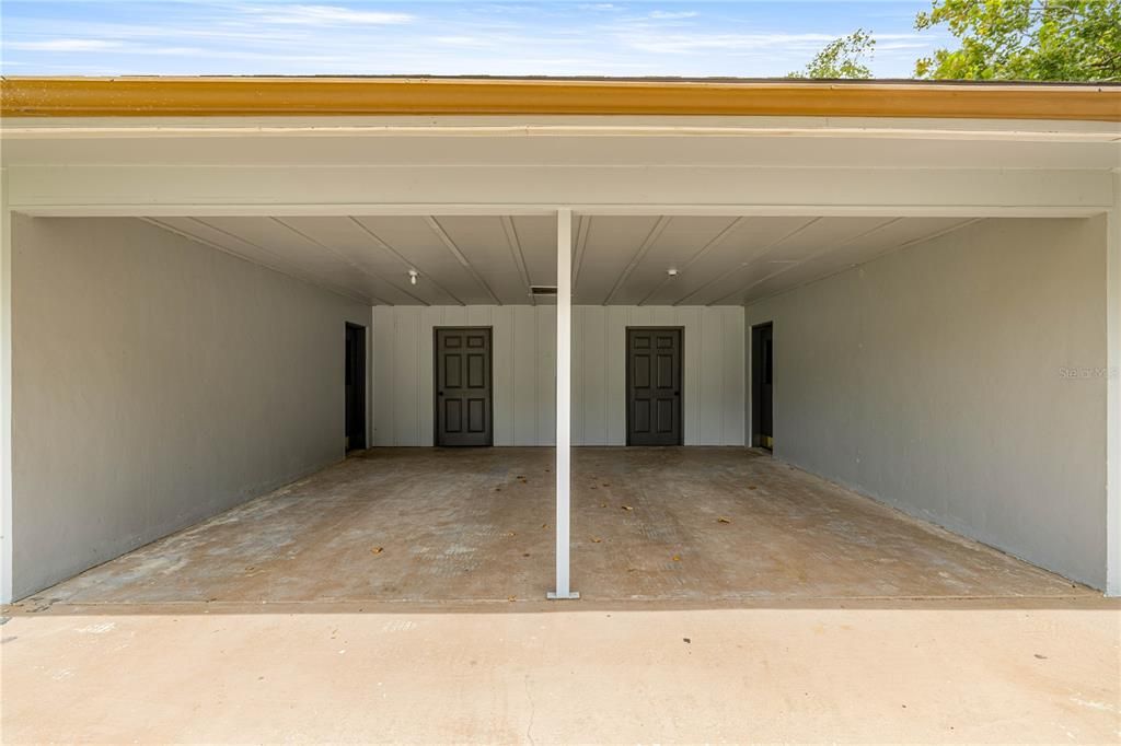 Active With Contract: $299,000 (4 beds, 0 baths, 986 Square Feet)