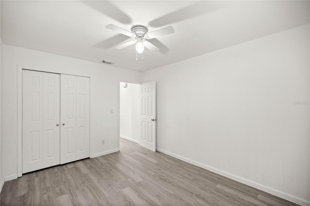 Active With Contract: $299,000 (4 beds, 0 baths, 986 Square Feet)